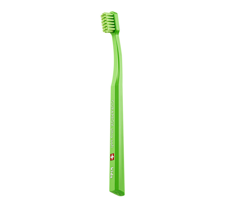 Набор зубных щеток Curaprox Kids 5500 Ultra Soft (3 шт.), (оранжевая, красная, зеленая)