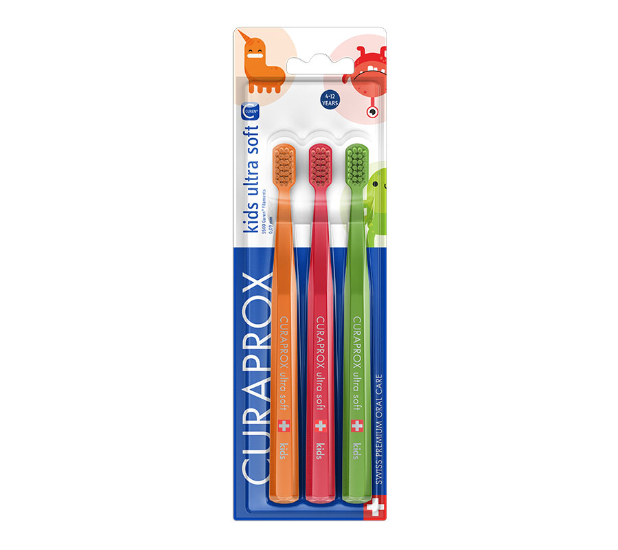 Набор зубных щеток Curaprox Kids 5500 Ultra Soft (3 шт.), (оранжевая, красная, зеленая)